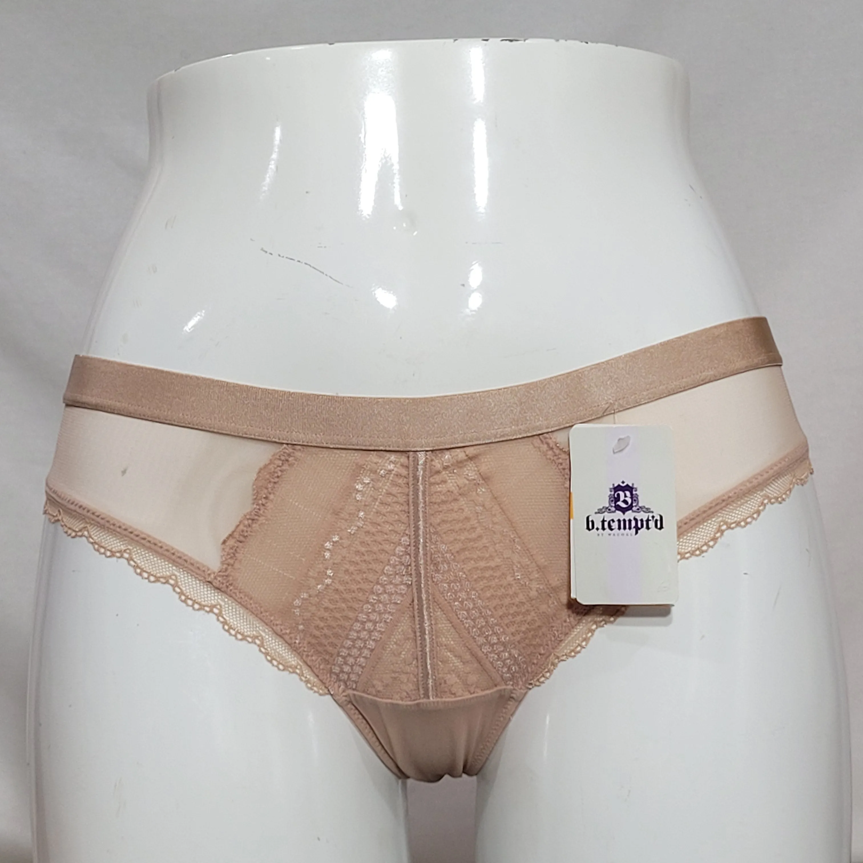 b.tempt'd by Wacoal 942243 b.cherished Thong Panty SIZE MEDIUM Mahogany Rose Nude NWT