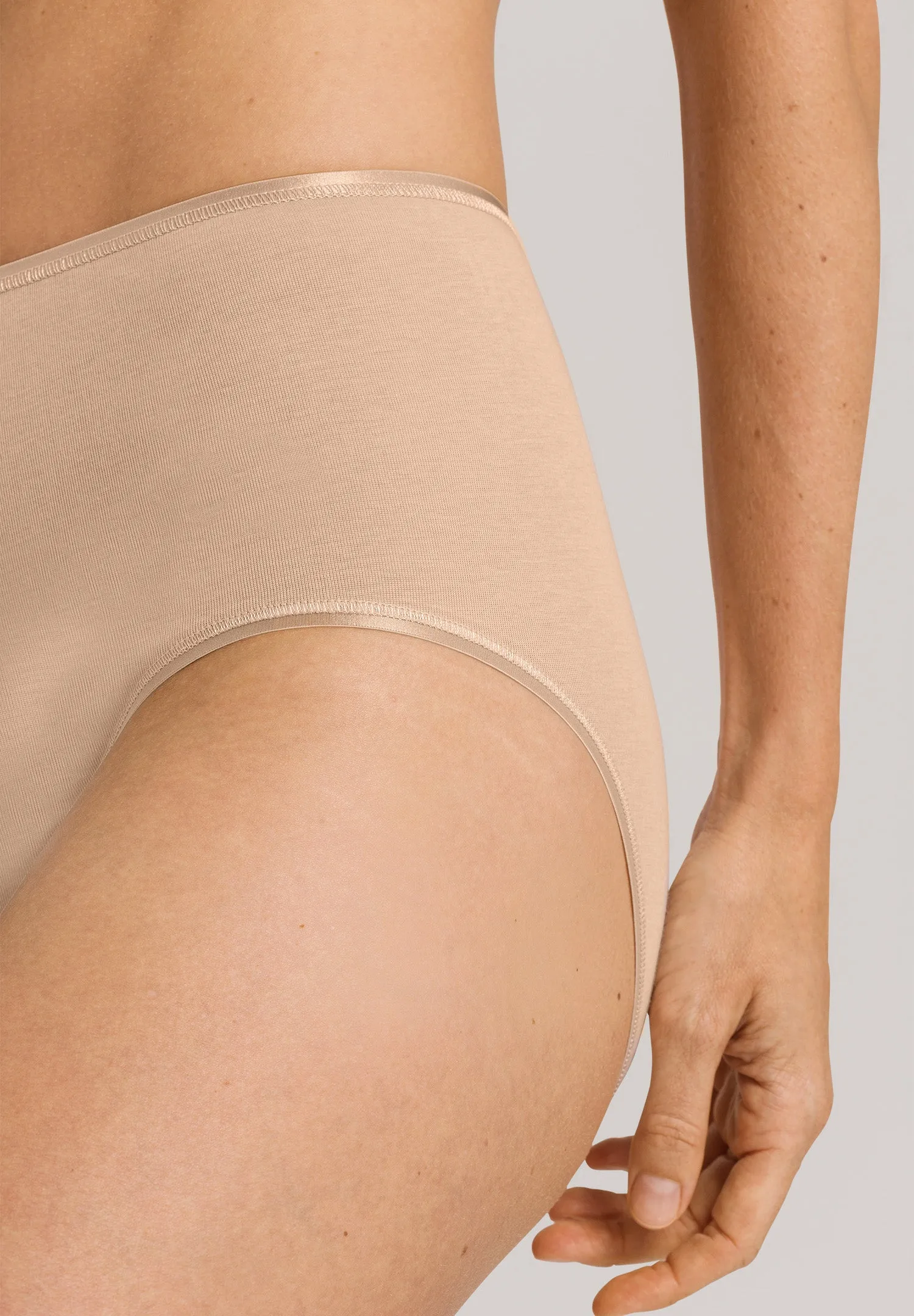 Cotton Seamless Cotton Full Brief | Beige 71625-274